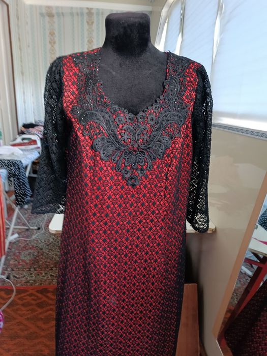 Женская одежда (платья)