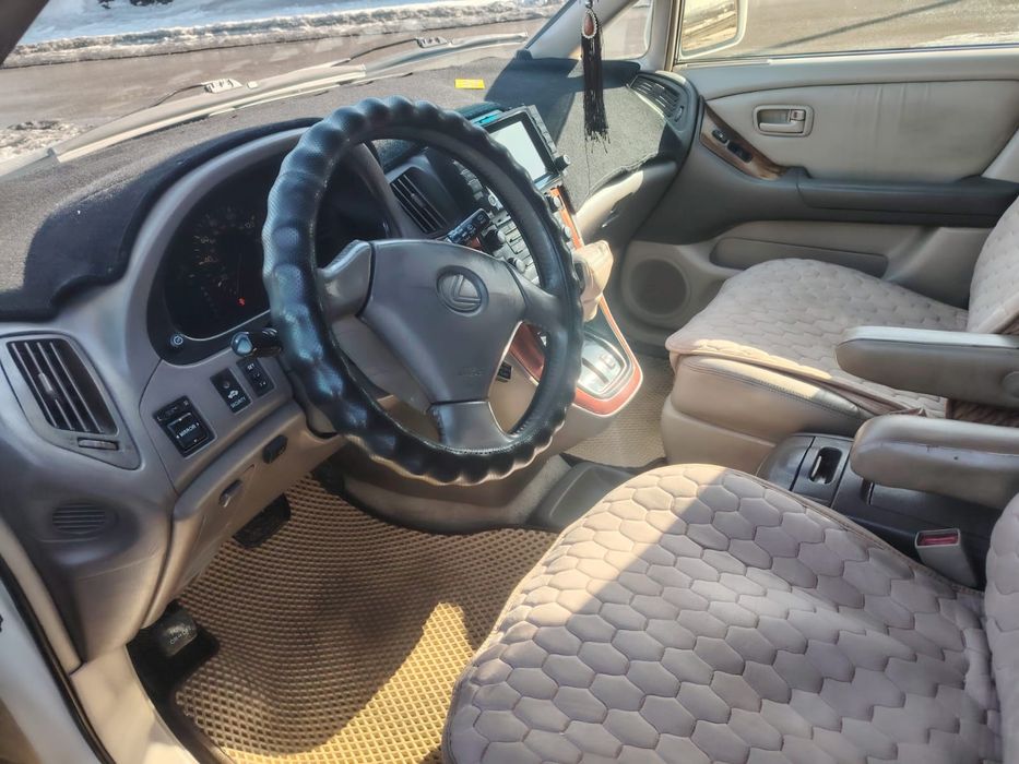 Продам лексус рх 300