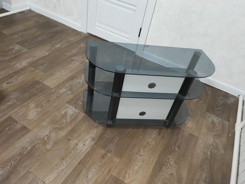 Поставка под телевизор, стол.