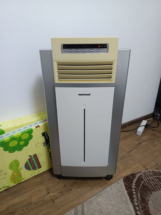 Vând dezumidificator