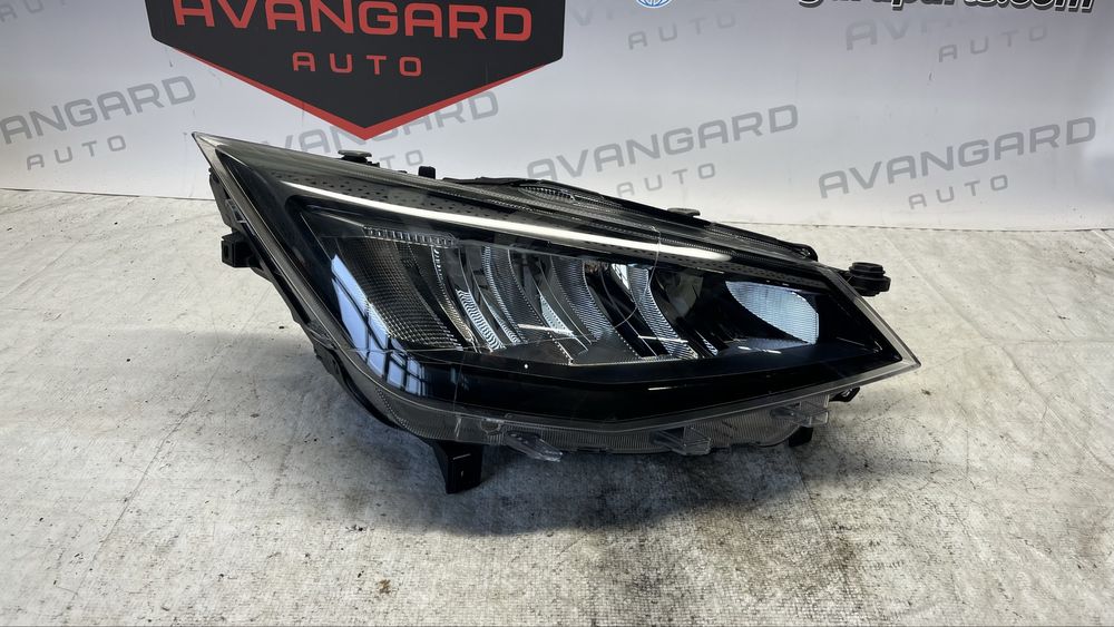 Seat Ibiza 5 Lift десен и ляв фар