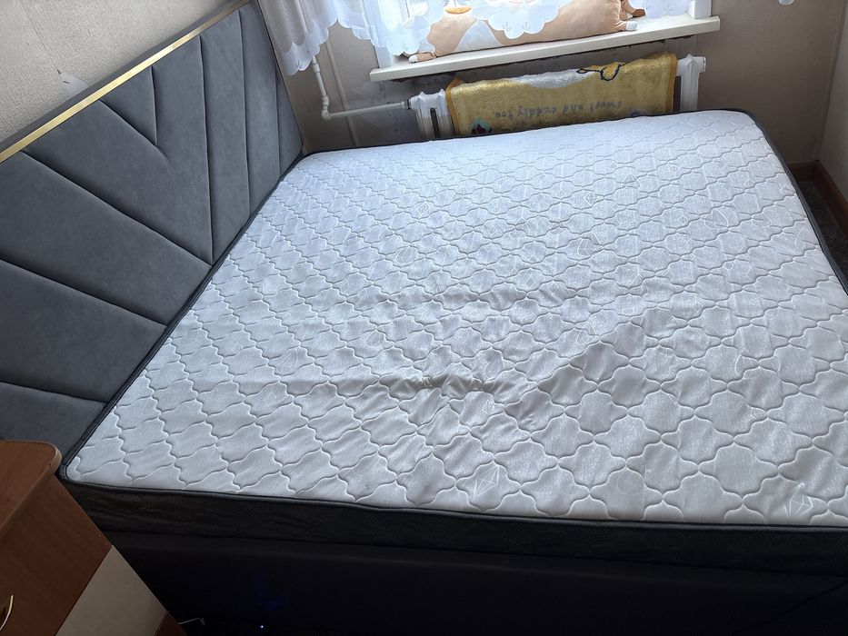 Продам кровать двух спалку