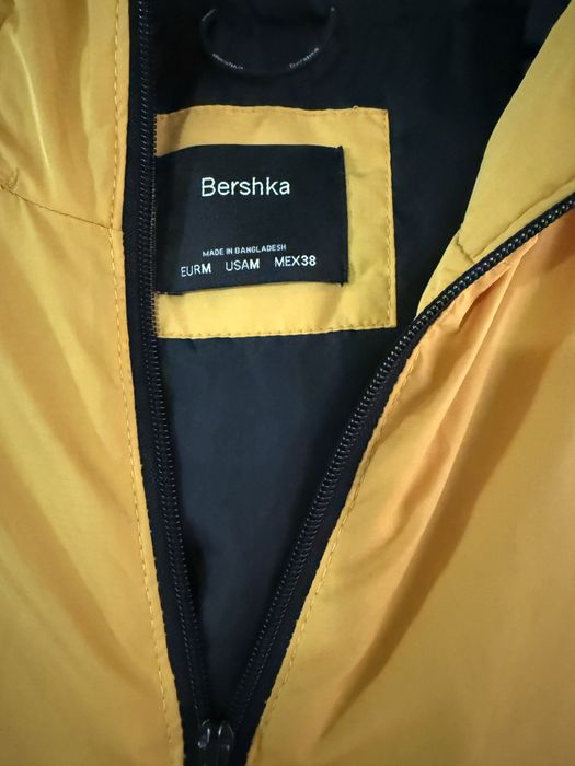 Лот от мъжки маркови якета