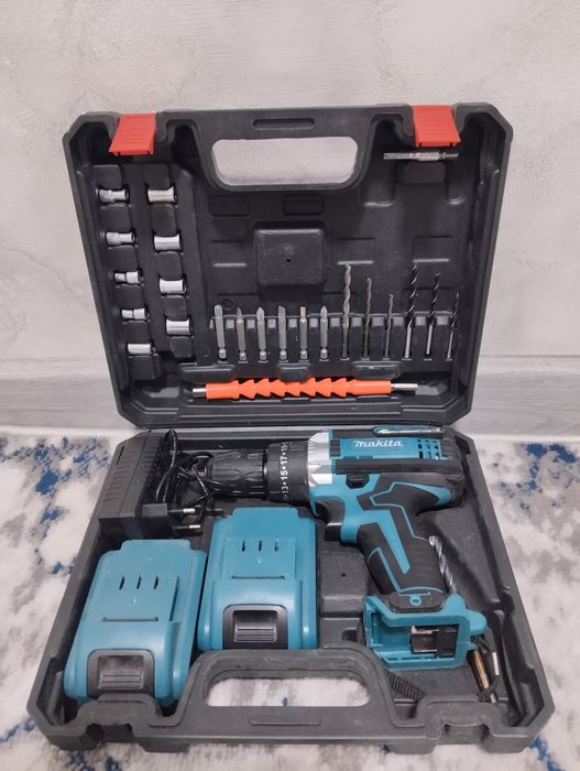 Шруповёрт аккумуляторный Makita