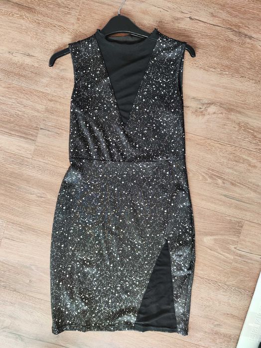 Елегантна рокля по тялото