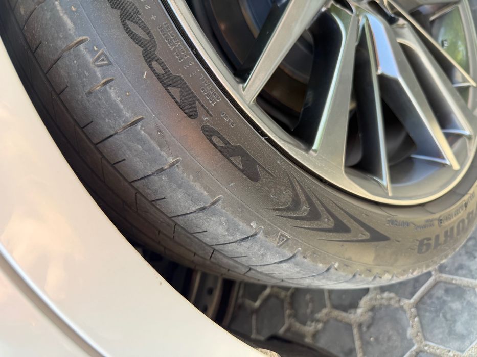 Dunlop 235x40x19
