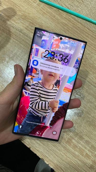 Продам телефон самсунг с 23 ультра