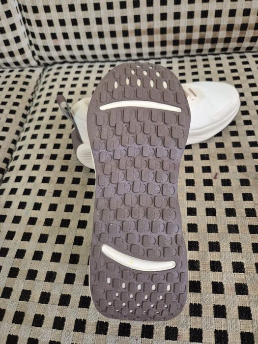 Nike маратонки 38.5