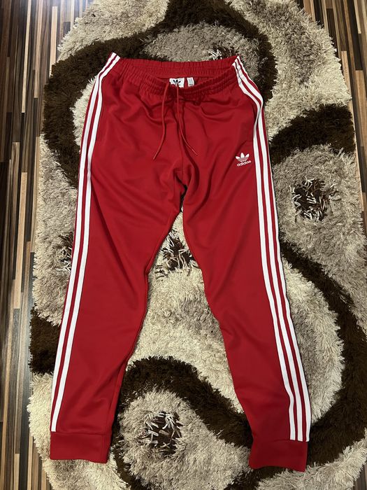 trening adidas rosu