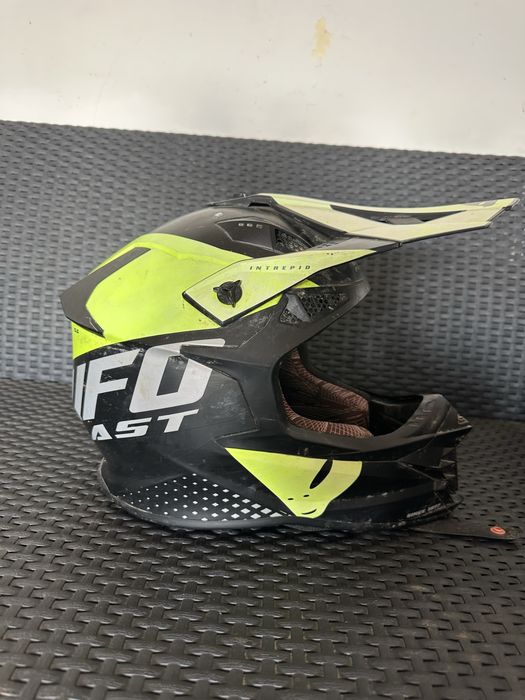 Casca pentru enduro