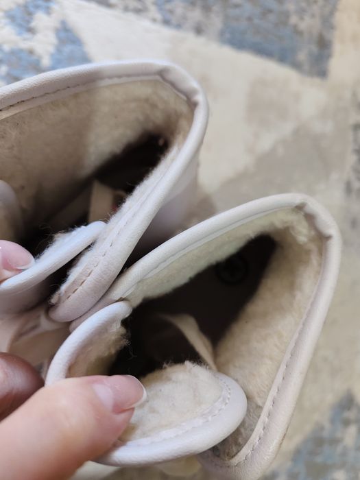 Фигурные коньки теплые 36 размер