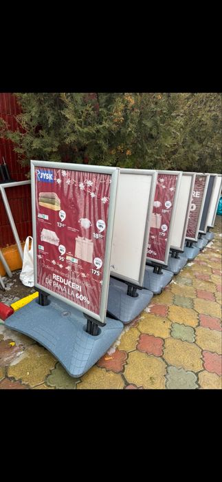 Stand publicitar reclama