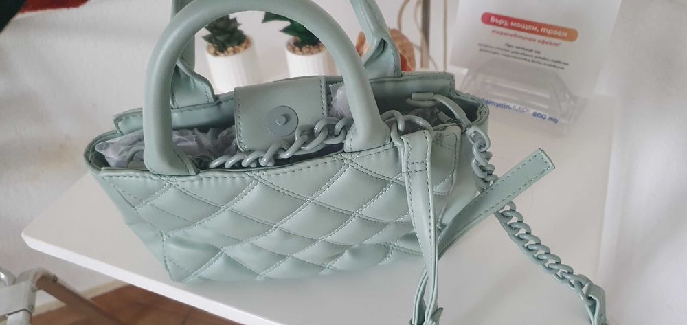 Дамски чанти през рамо