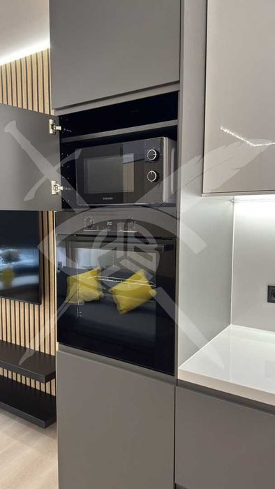 Дава се под наем Четиристаен апартамент в София, Оборище - 130 кв.м за 1680 € - Снимка #1