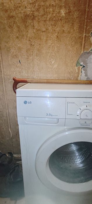 Продам недорого. Стиральную машинку