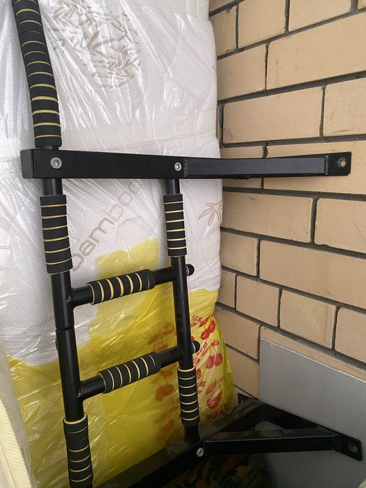 Турник в отличном состояние