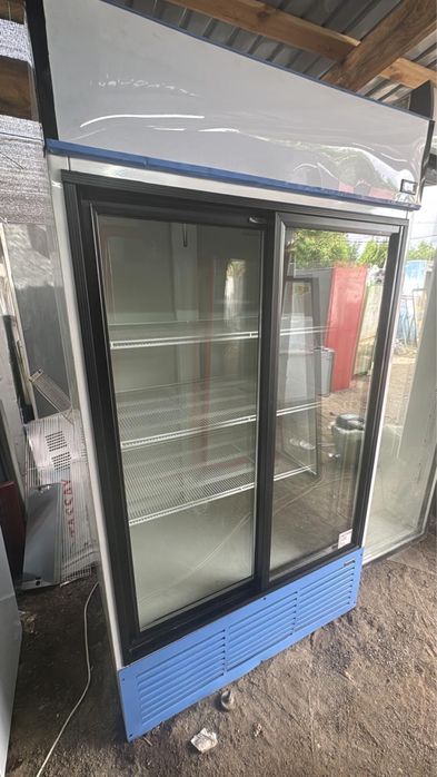 Продам витрины холодильнике