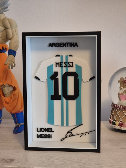 Ramă cu tricou Messi - 14x21.5cm, decorativ, fotbal, cadou
