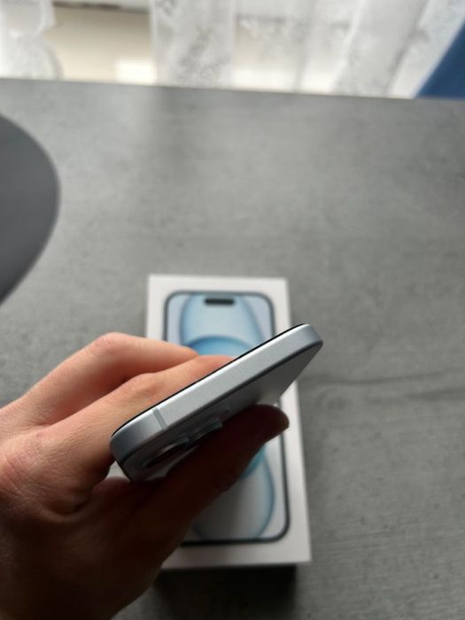 Vand iPhone 15 PERFECT ca NOU