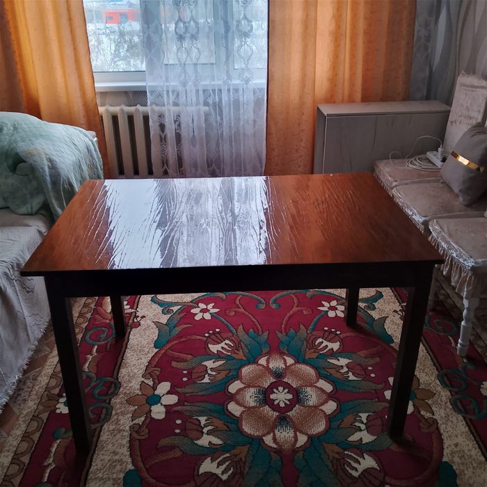 Продам стол в хорошем состоянии