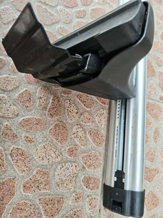 Thule Aero Bars (869 - 127cm) + Thule Rapid System 750