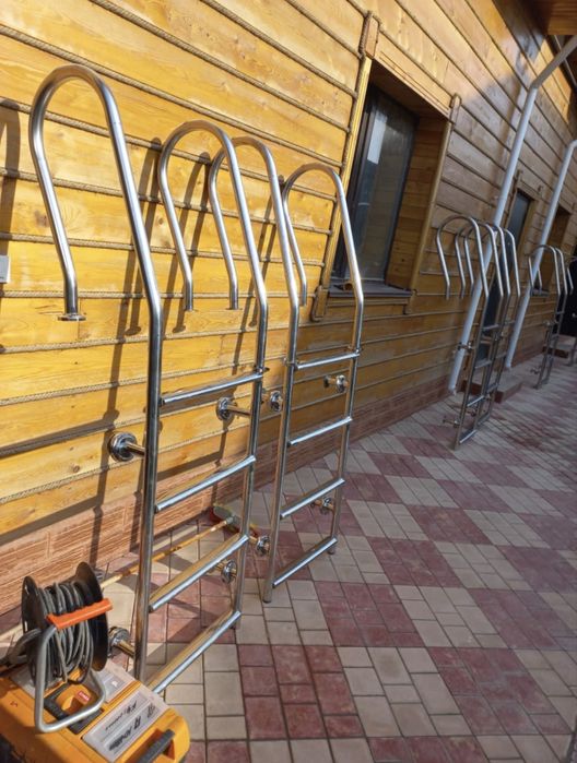 Лестница для бассейна из нержавеющая сталь