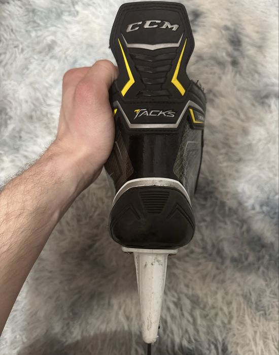 Коньки CCM TACKS 9060