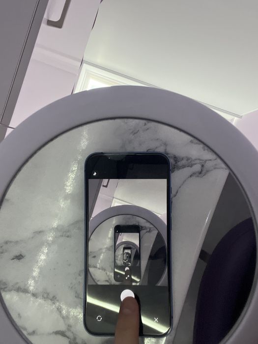 Iphone 13 в отличном состояний