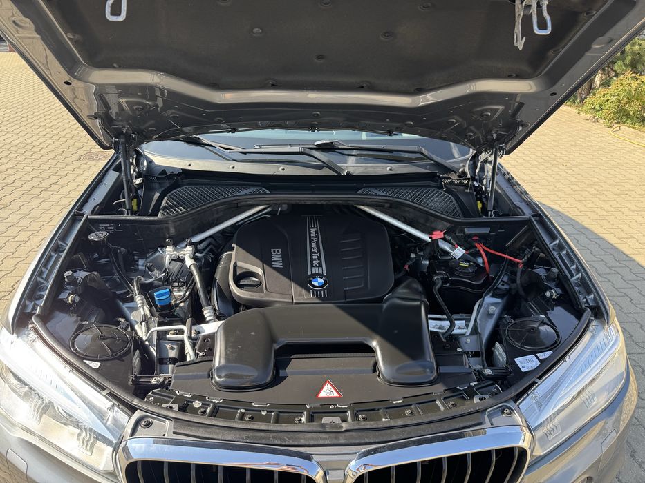 Bmw x5 motor 3000 an 2015 stare impecabila 4x4