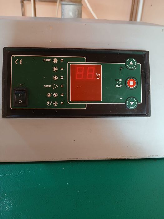 Vând centrală pe lemne Orlan 4