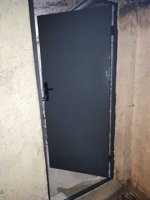 Изработка на метални врати за мази