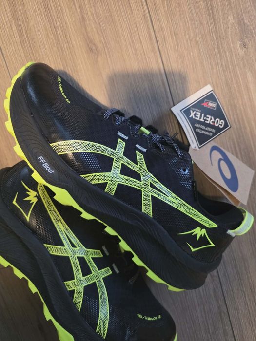 Vând adidași oudoor alergare montana Goretex Asics Trabuco 12 gtx