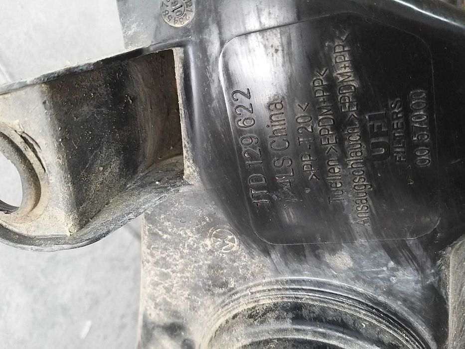 Carcasa filtru aer 2.0 sdi vw caddy 3 1td129622