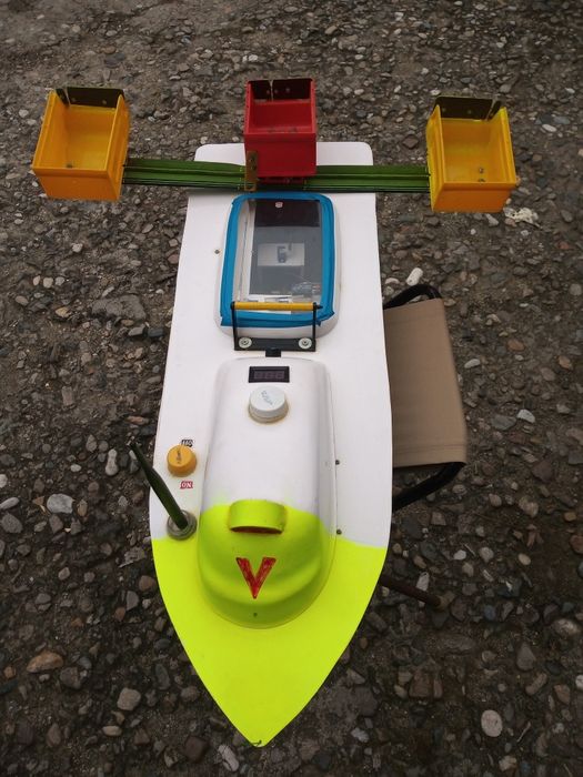 Лодка за захранка