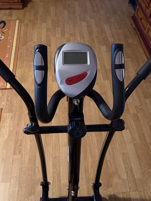Aparat fitness eliptic DHS – stare foarte bună