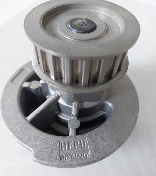 Pompa de apa Opel Vectra, Zafira, Astra, Tigra, Calibra, Corsa.