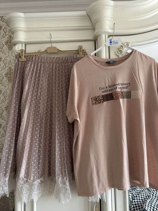 женская двойка размер подходить до 52-54 р цена по 200.000