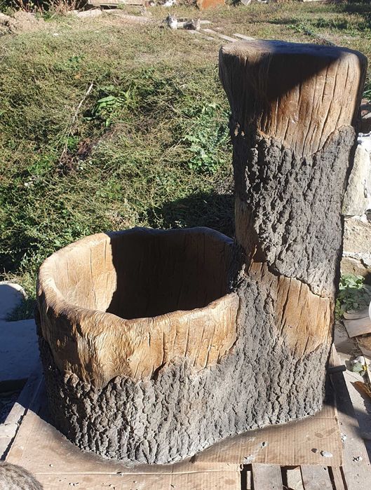 Малка дворна чешма от щампован бетон