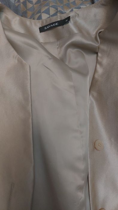 Продам вещи для праздничного выхода