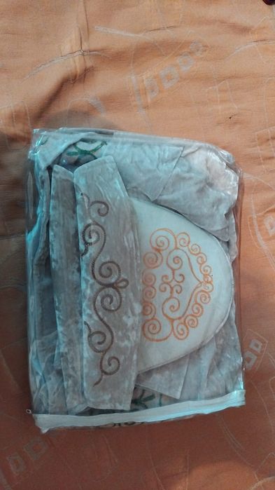Продам шапан с калпаком