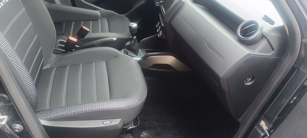 Duster benzina 1,6, benzina 4x4 ,4x2 ,2019.  Garantie un an .