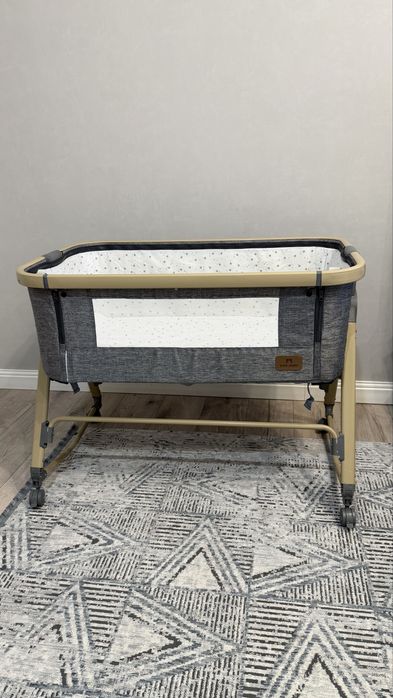 Продам манеж-кровать Ining baby