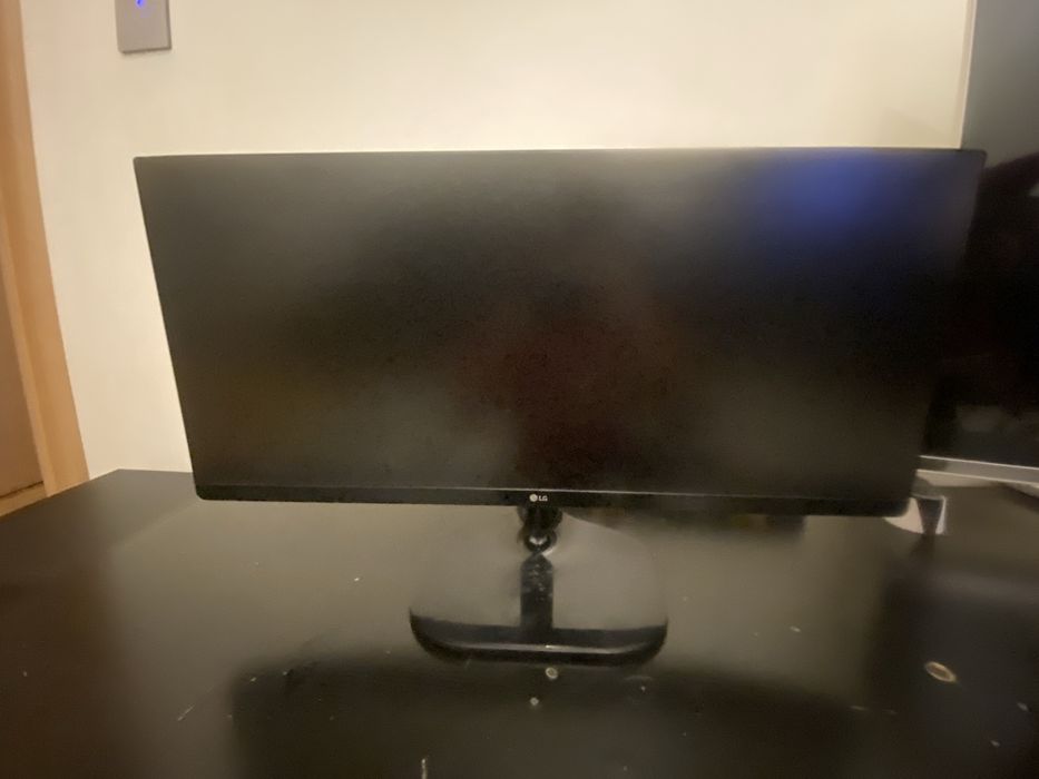 Monitor LG ………..