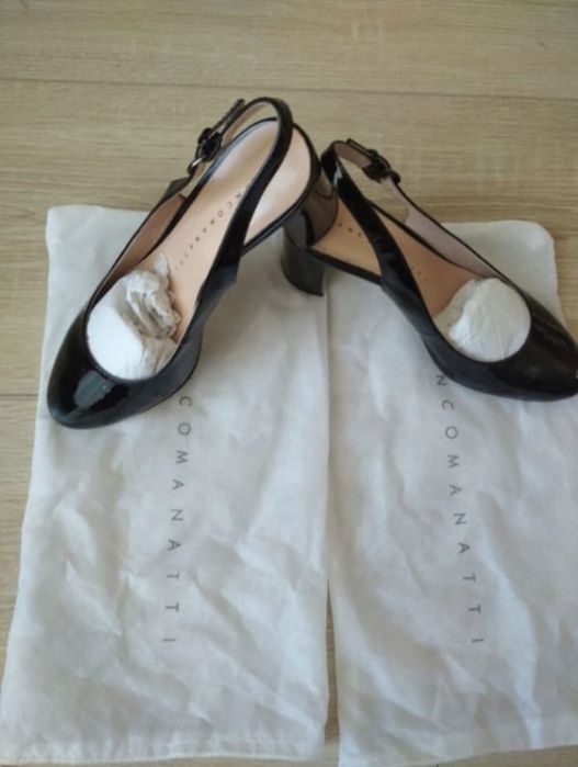 Босоножки  и стильные шлепки