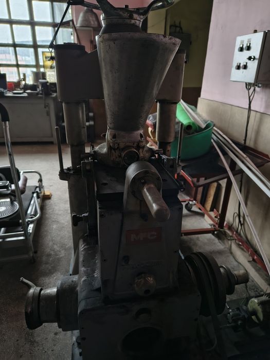 Автоматична таблет преса