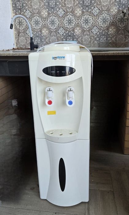 Белый Кулер/диспенсер для воды