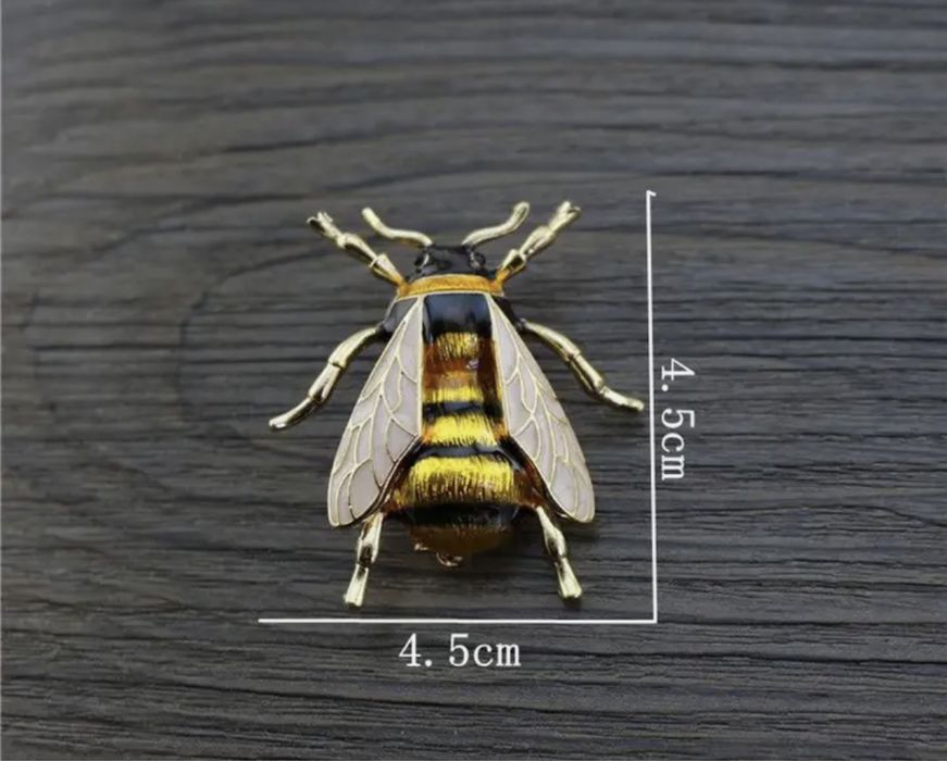 Красиви брошки