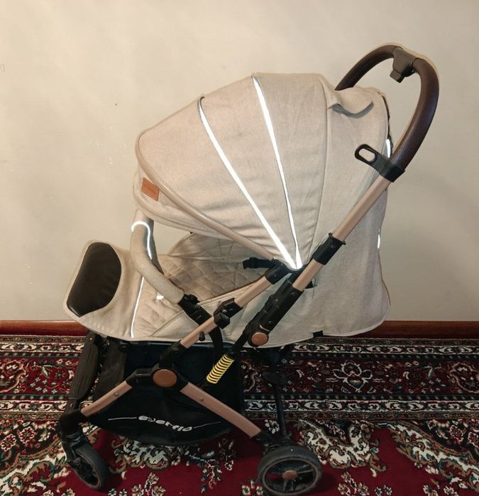 коляска почти новая