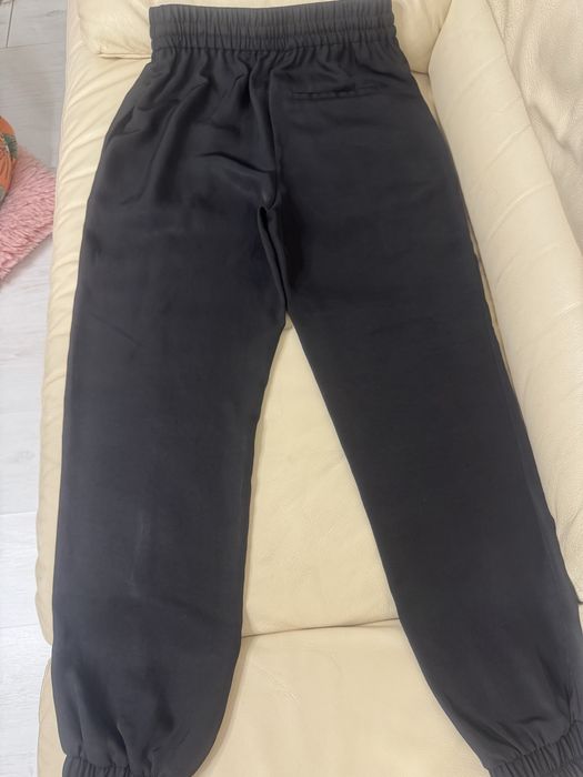 Vand pantaloni Zara femei