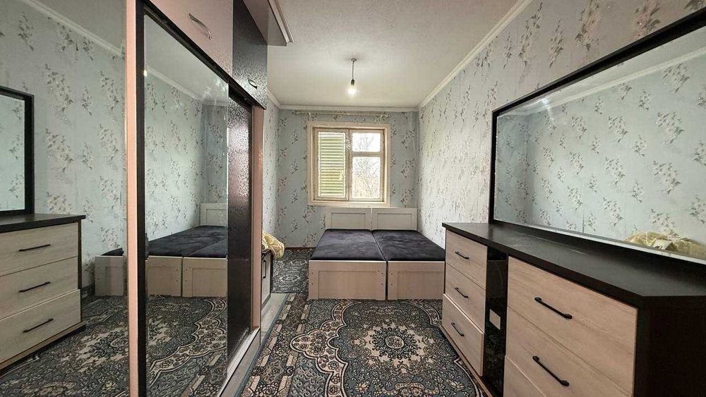 Фрунзиский Ойбек раддом 4 қаватда 2 хонали квартира сотилади. ID: 1888